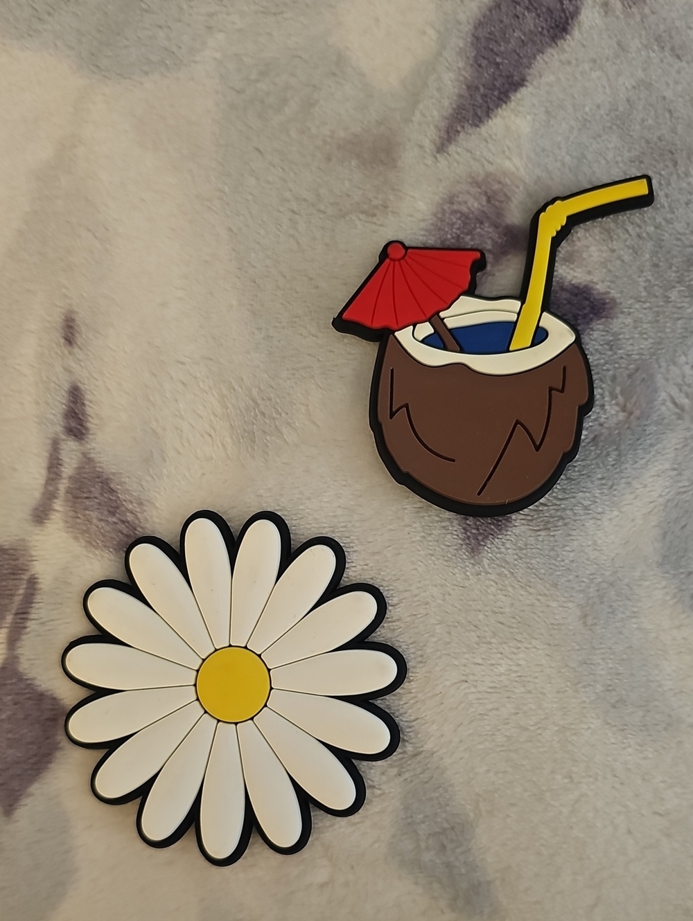 BOGG BAG Daisy & Coconut Drink Shoe Charms